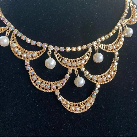 Vintage Stunning Crystal Rhinestone and Pearl Bib Necklace and Earring Set - Picture 3 of 16